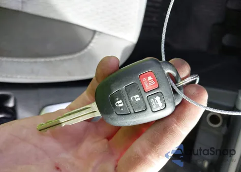 2018 Toyota Corolla Le из США, поврежденный, VIN 2T1BURHE2JC115000